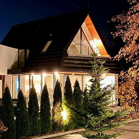 Strugowka & Jacuzzi Mountain House