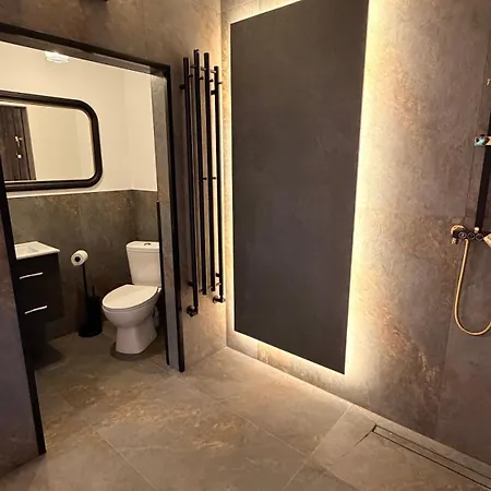 Villa Strugowka Mountain House & Jacuzzi Zakopane *