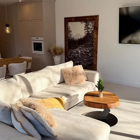 Вилла Strugowka Mountain House & Jacuzzi Zakopane