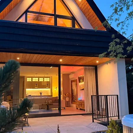 Strugowka Mountain House & Jacuzzi *