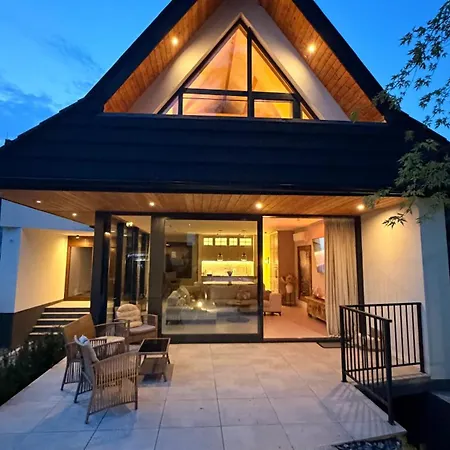 Strugowka Mountain House & Jacuzzi