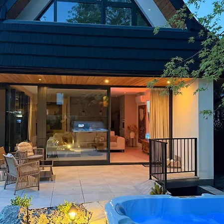 Strugowka Mountain House & Jacuzzi Villa *